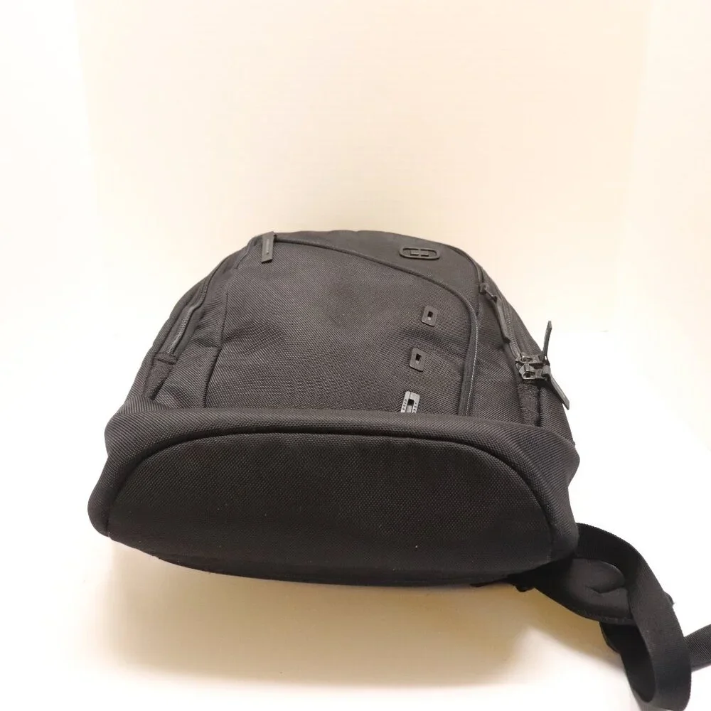 Ogio Backpack Black 1982 Preowned in Very Good Condition